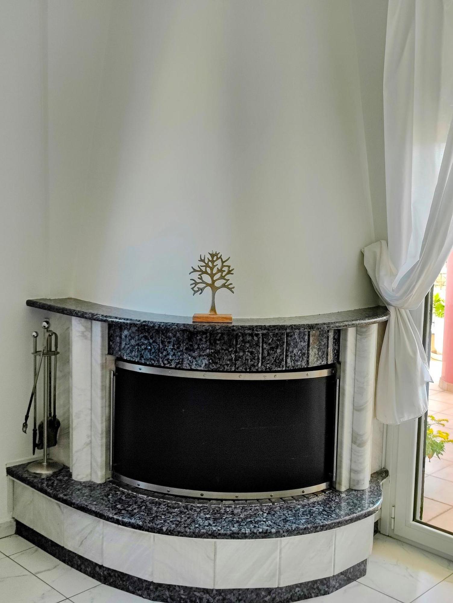 Celestial Garden-Thessaloniki'S Modern, Eclectic Penthouse With An Amazing View And Veranda Eksteriør billede